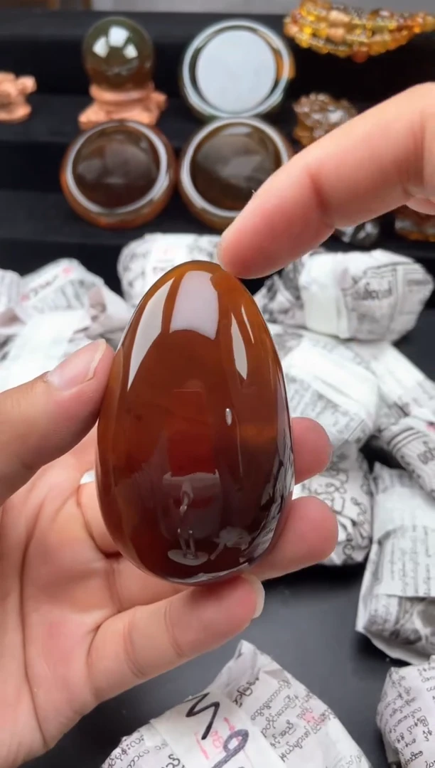 未镶嵌颈饰琥珀金棕红水滴吊坠