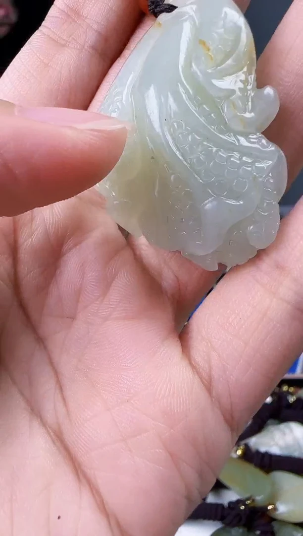 和田玉未镶嵌颈饰1