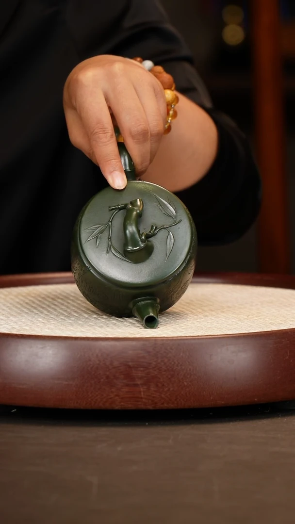 茶壶紫砂【谈俊祥】绿泥竹汉瓦260c