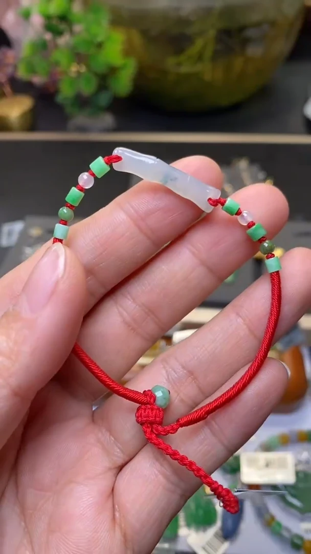 颈饰未镶嵌翡翠38036