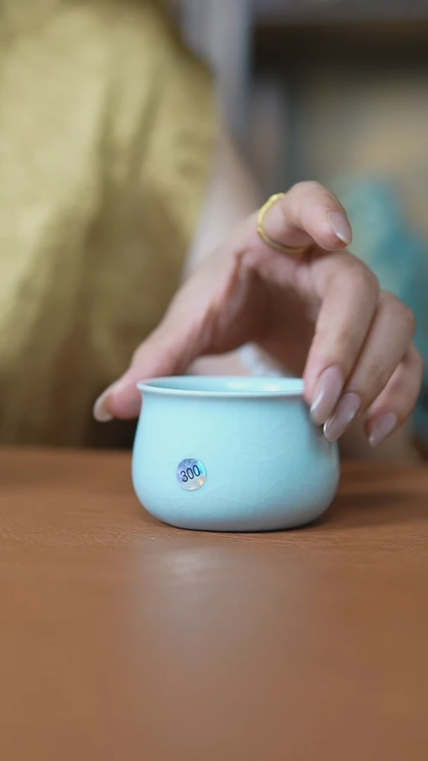 杯仿古月白小嘟嘟杯微瑕300