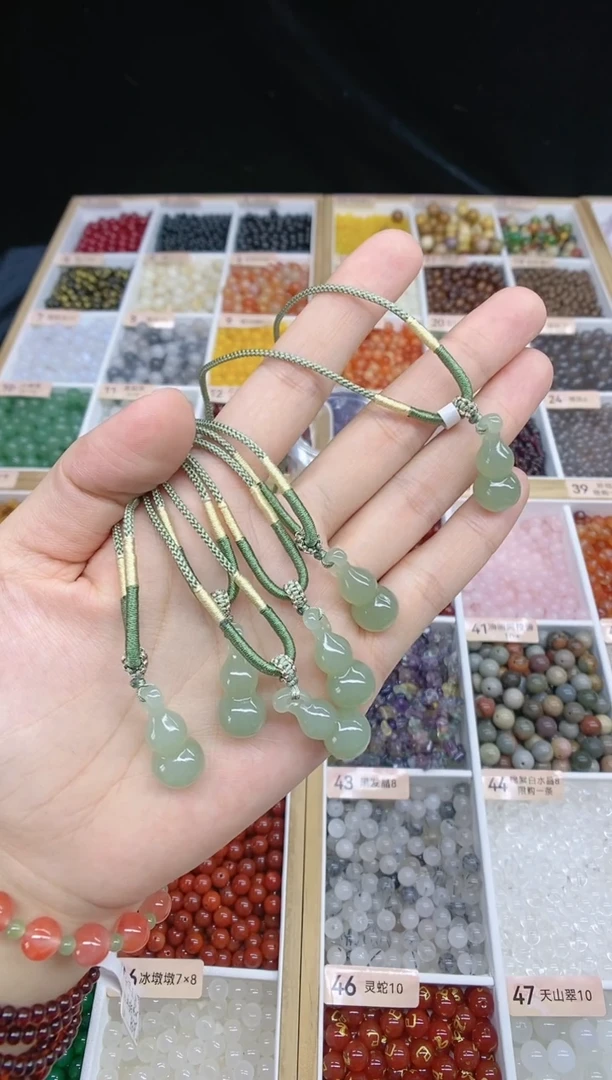 【闪购商品】和田玉吊坠(不含链)未镶嵌和田玉葫芦吊坠多样性发一