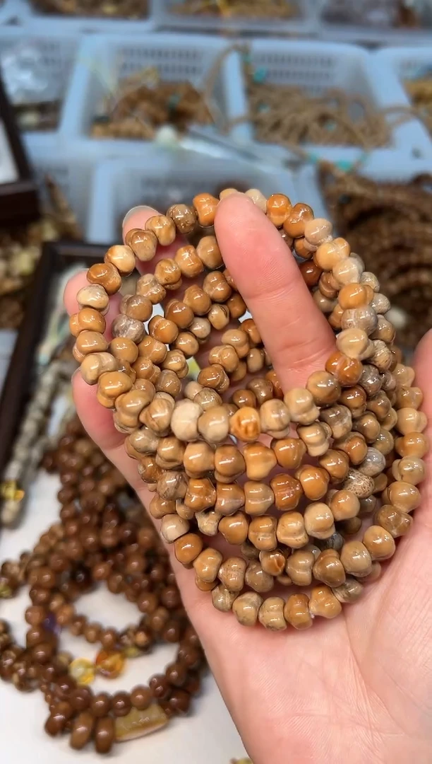 手串库克卡9mm屁桃【楼兰 妖花】单圈【17手围】