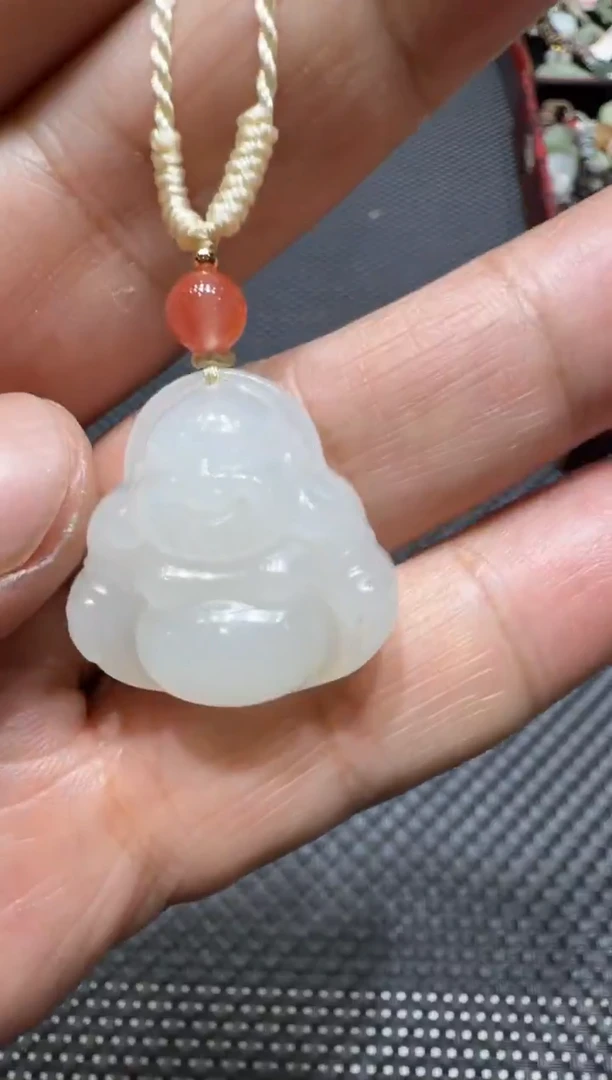 颈饰未镶嵌和田玉挂件