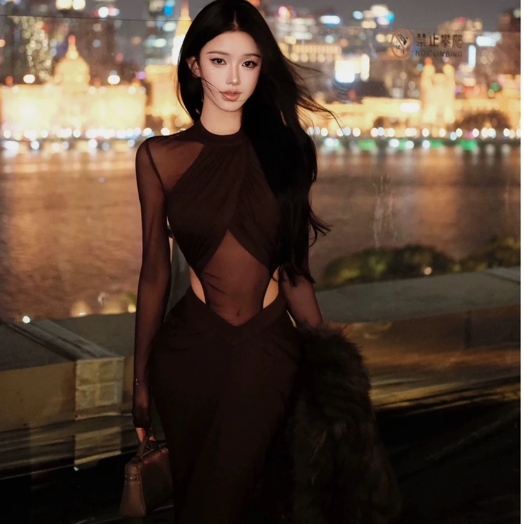 性感辣妹修身长袖设计感洋气休闲百搭外穿包臀连衣裙气质显瘦女