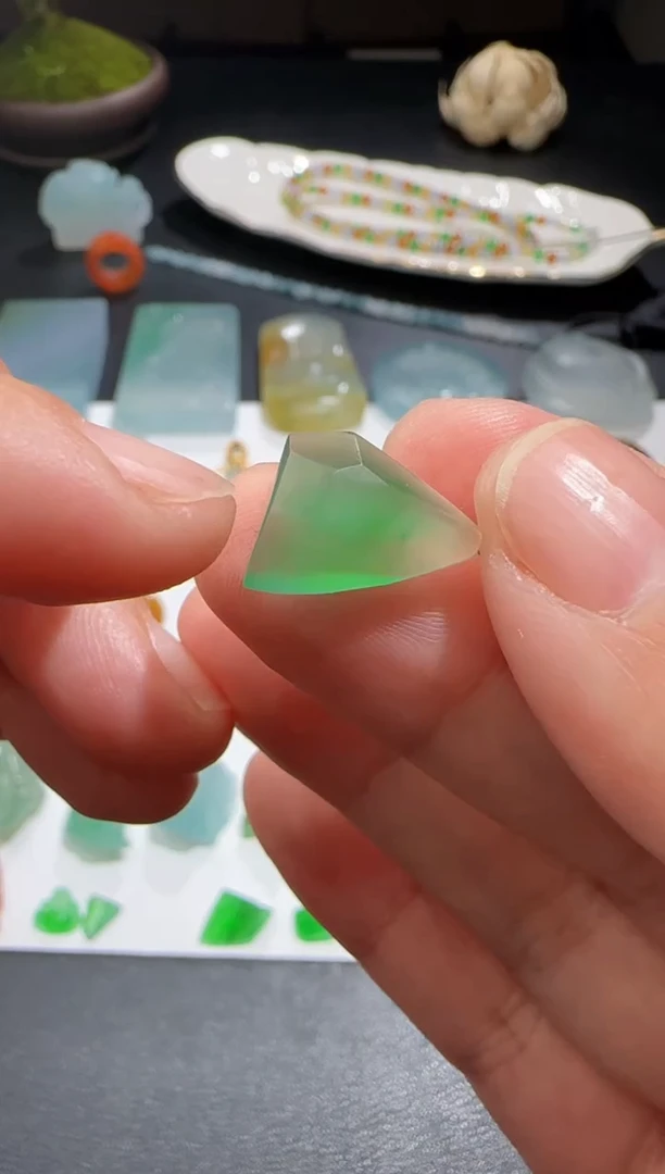 【闪购商品】定制翡翠未镶嵌缅甸A货翡翠