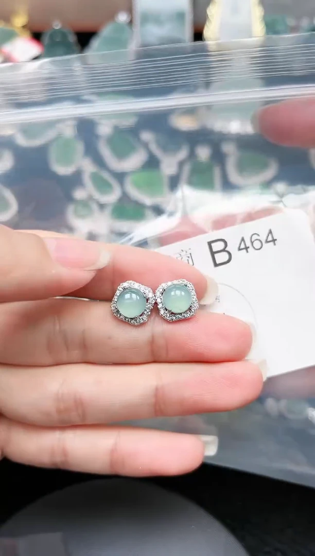 【闪购商品】翡翠颈饰未镶嵌464赠皮绳