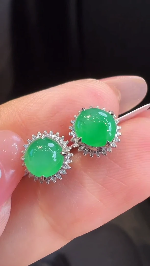 18K金镶嵌翡翠耳饰耳饰