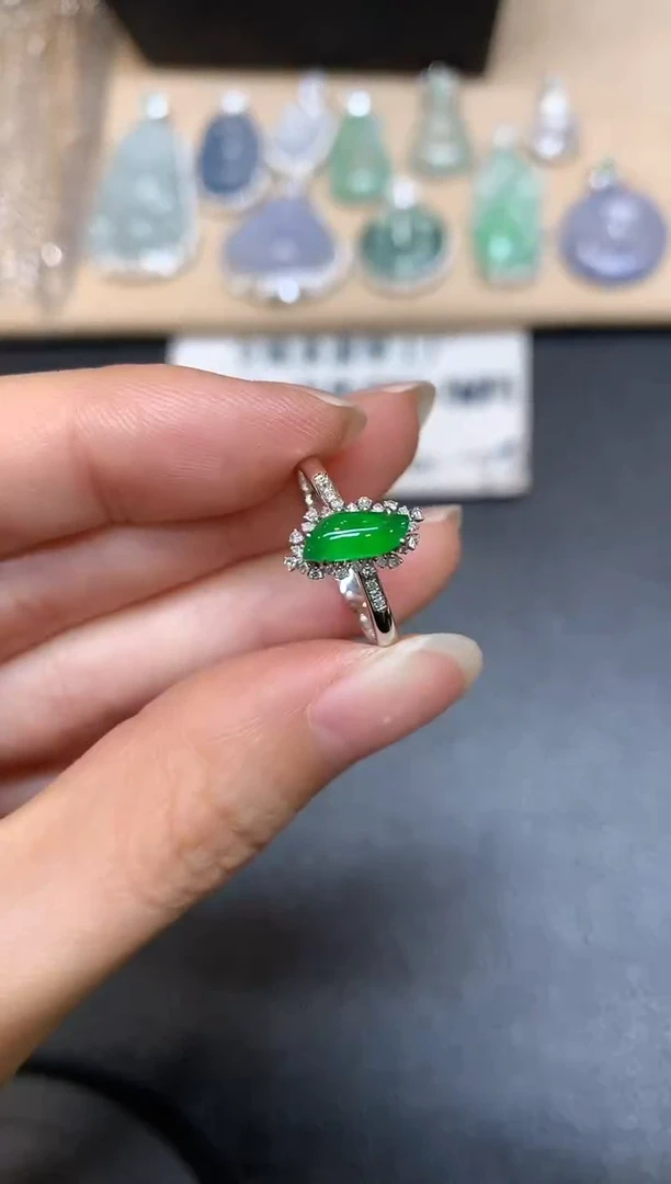 【闪购商品】翡翠戒指18K金镶嵌【无服务费