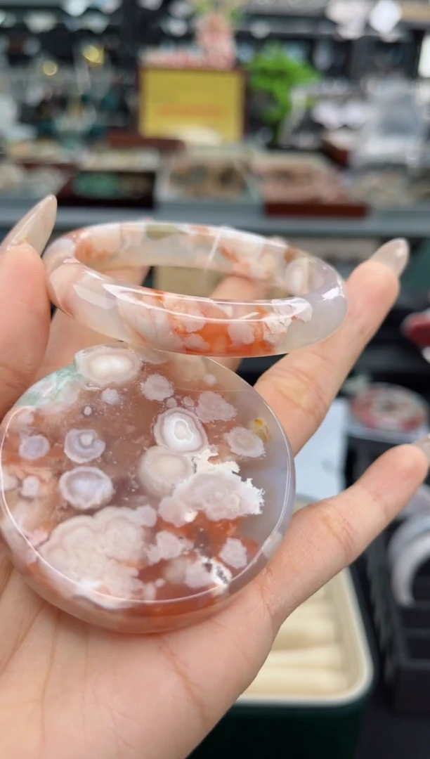 【闪购商品】石英质玉手镯未镶嵌56圈口（赠品镯心）S9224301