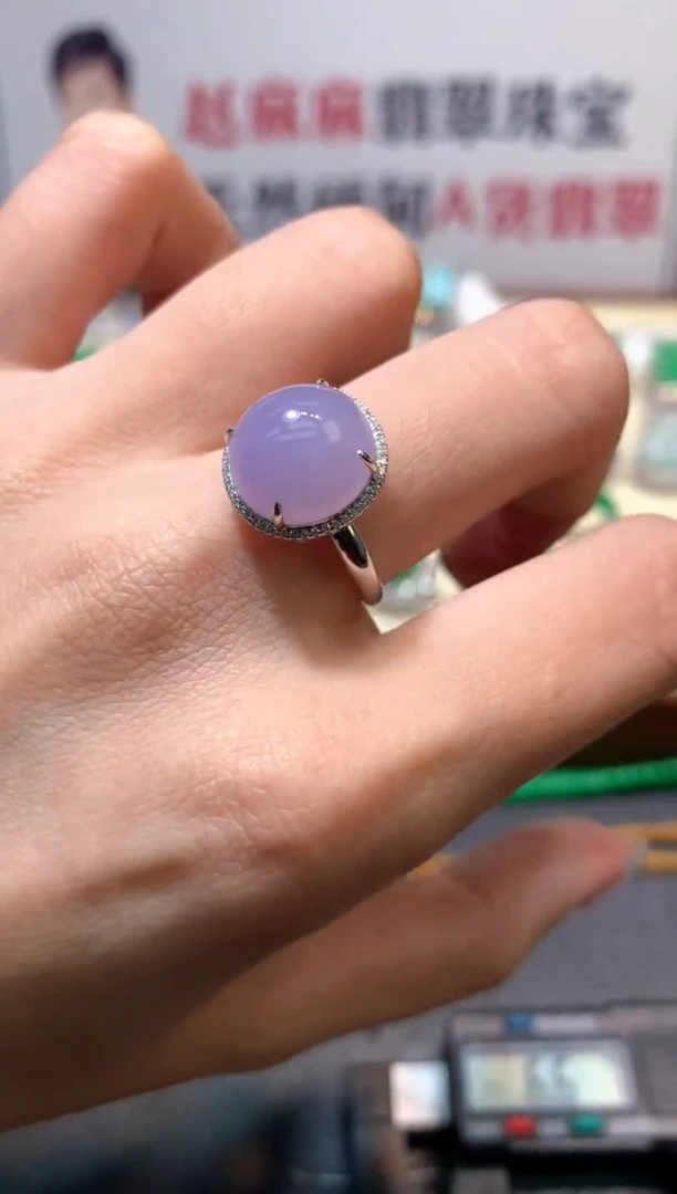 18K金镶嵌戒指翡翠1