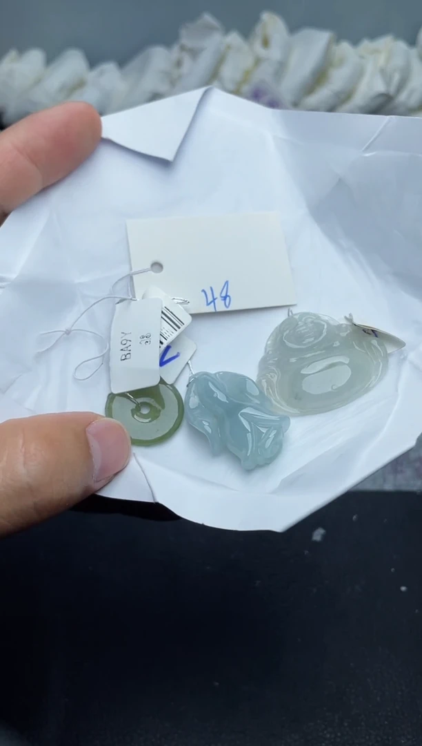 未镶嵌手镯翡翠48