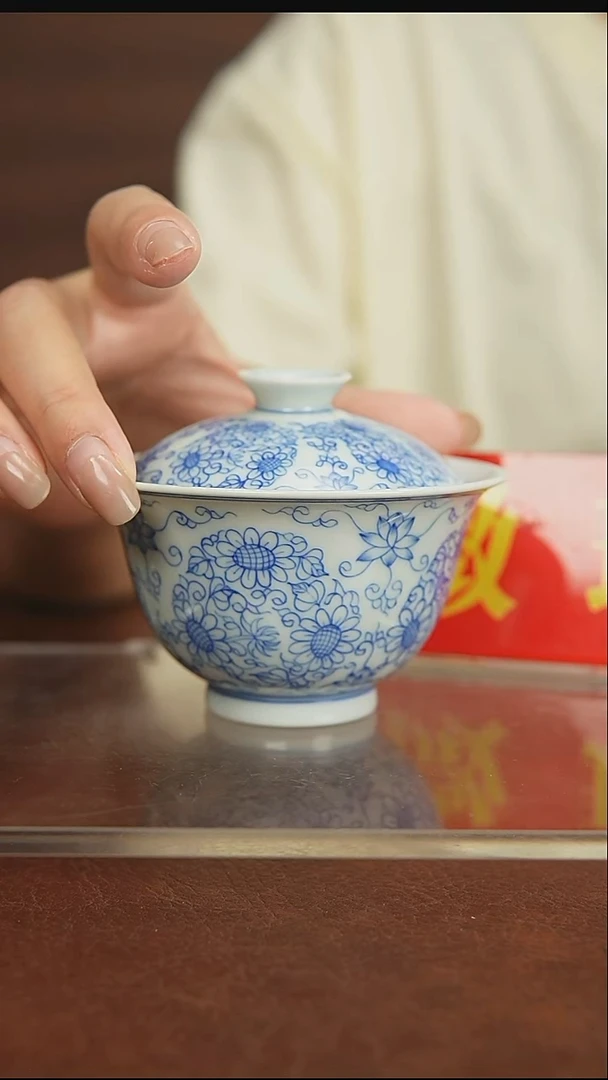 景瓷御器微瑕团菊盖碗