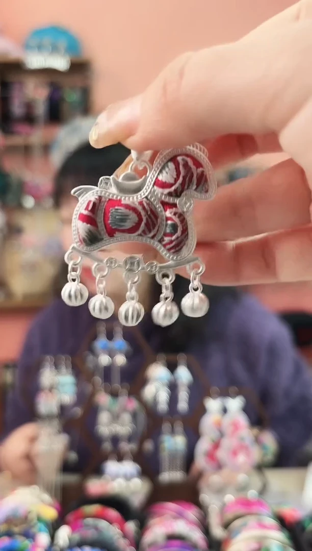 艺枝独绣手工饰品471