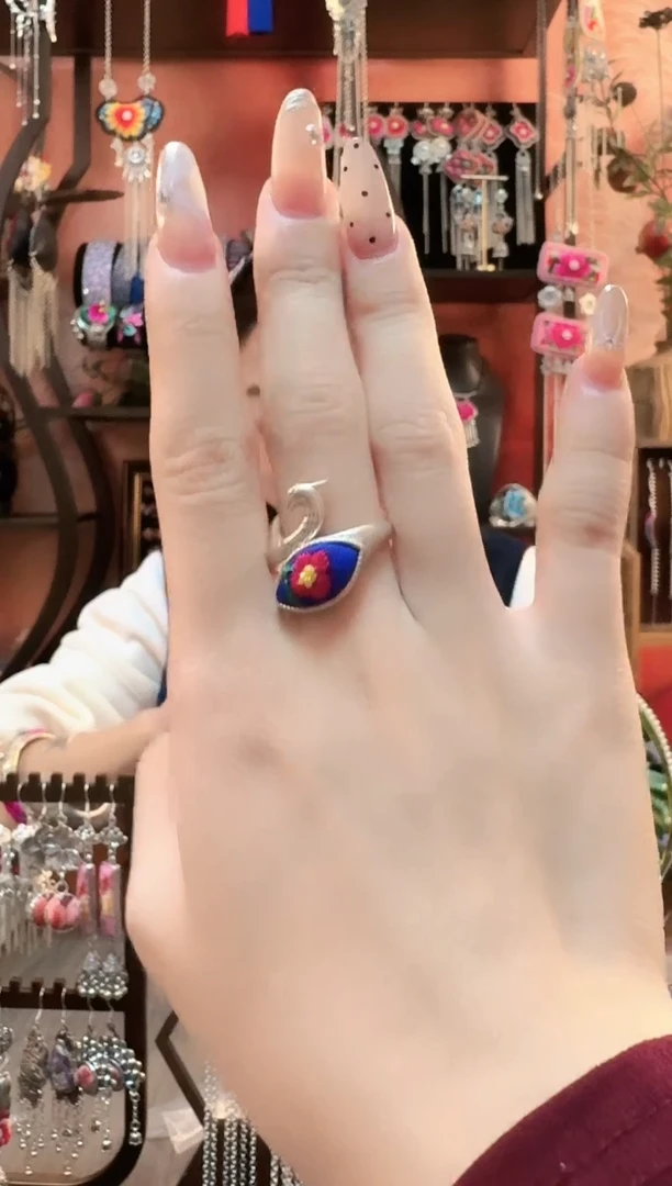 织绣云织谣民族风精美饰品   303