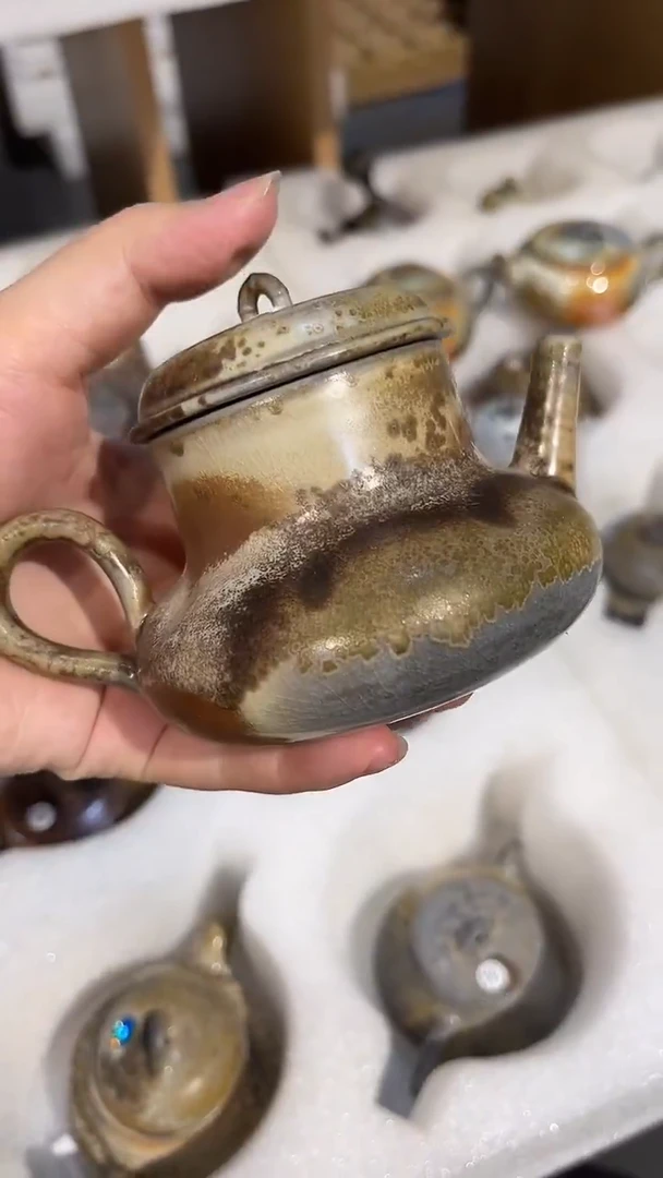 壶670号容量140-150ML中白泥