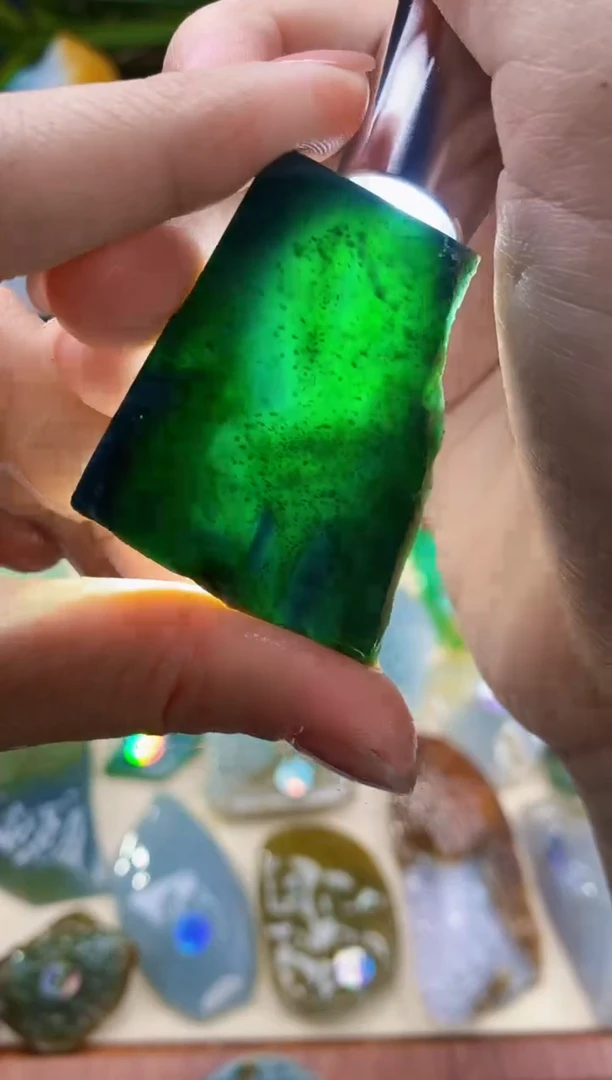 定制翡翠未镶嵌翡翠
