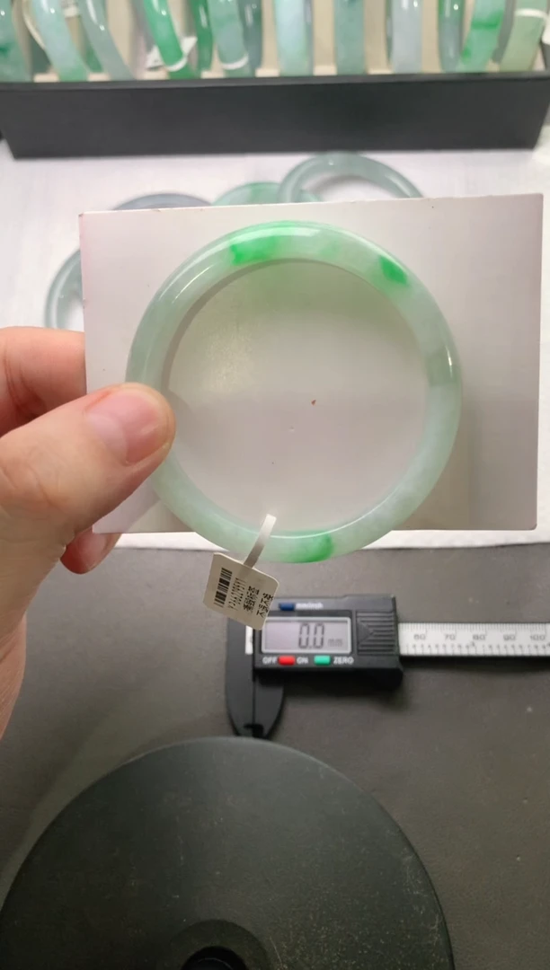 未镶嵌手镯翡翠52.5*9.7*6.3