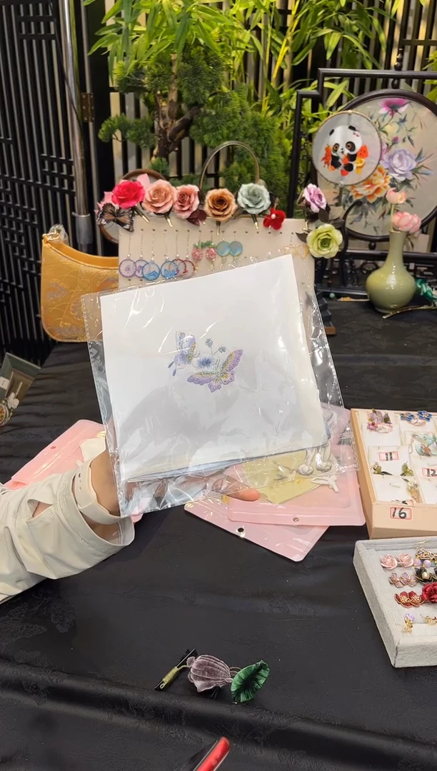 织绣C****.非遗苏绣饰品