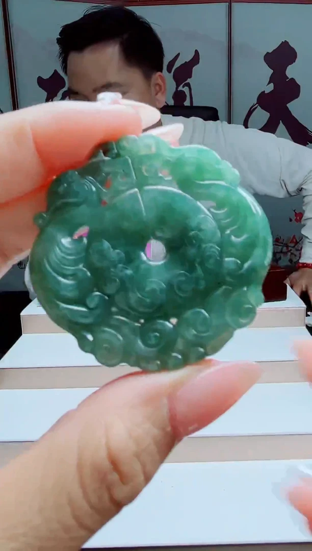 翡翠未镶嵌颈饰88888888
