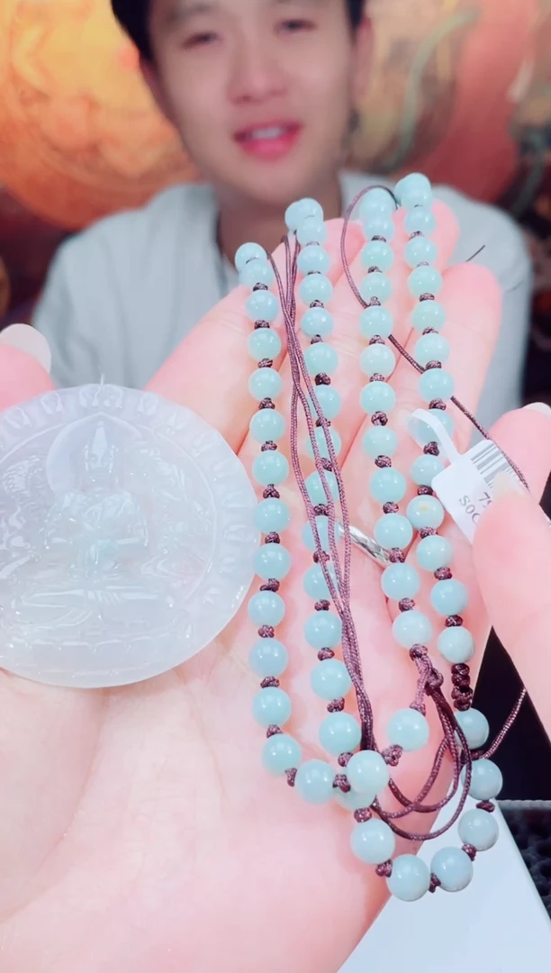 颈饰未镶嵌翡翠翡翠多样性发其一
