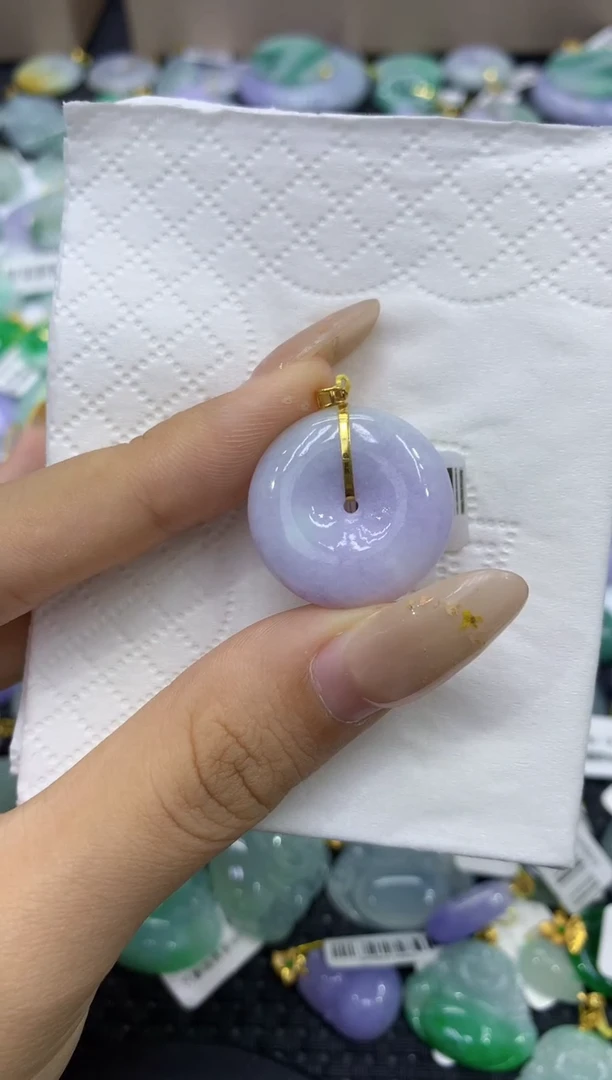 颈饰18K金镶嵌翡翠天然缅甸翡翠A货