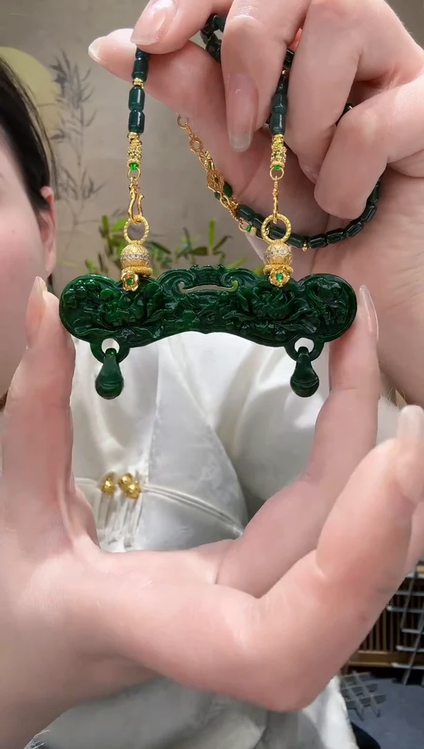 【闪购商品】翡翠颈饰未镶嵌吊坠