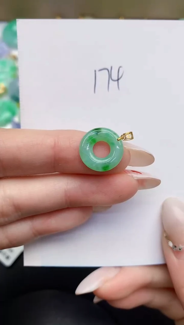 【闪购商品】翡翠颈饰18K金镶嵌00000000000