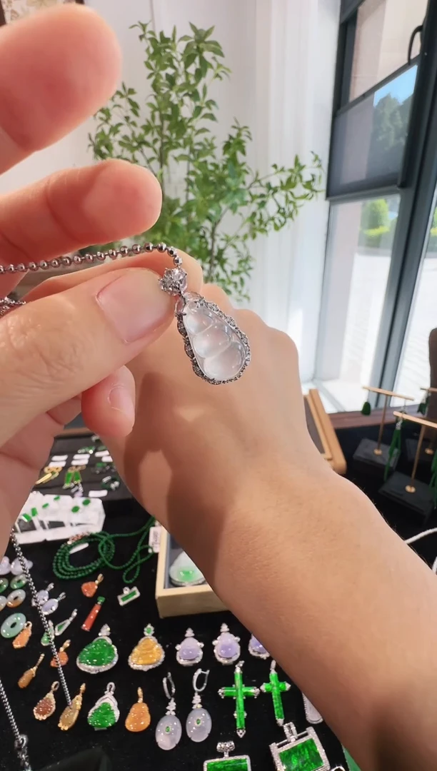吊坠(不含链)18K金镶嵌翡翠00006800