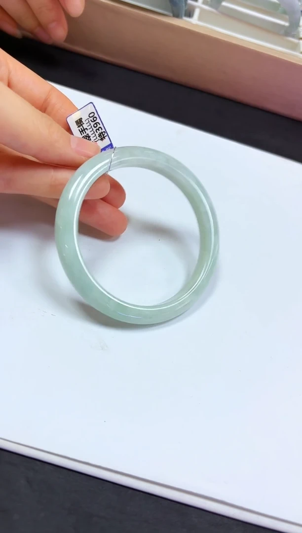 颈饰未镶嵌翡翠手镯62.6