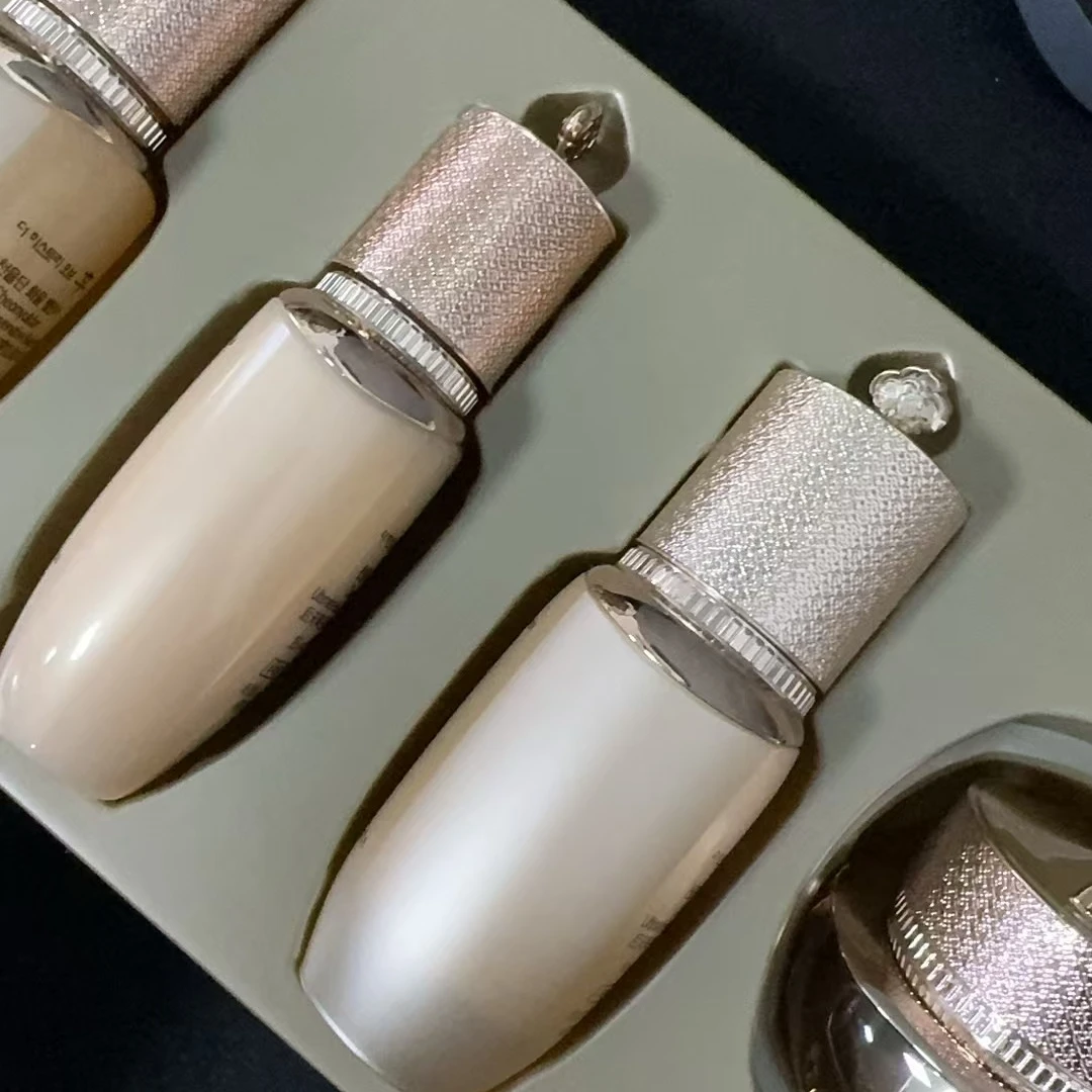 小后 黑盒4件套   （水+乳+精华+霜）