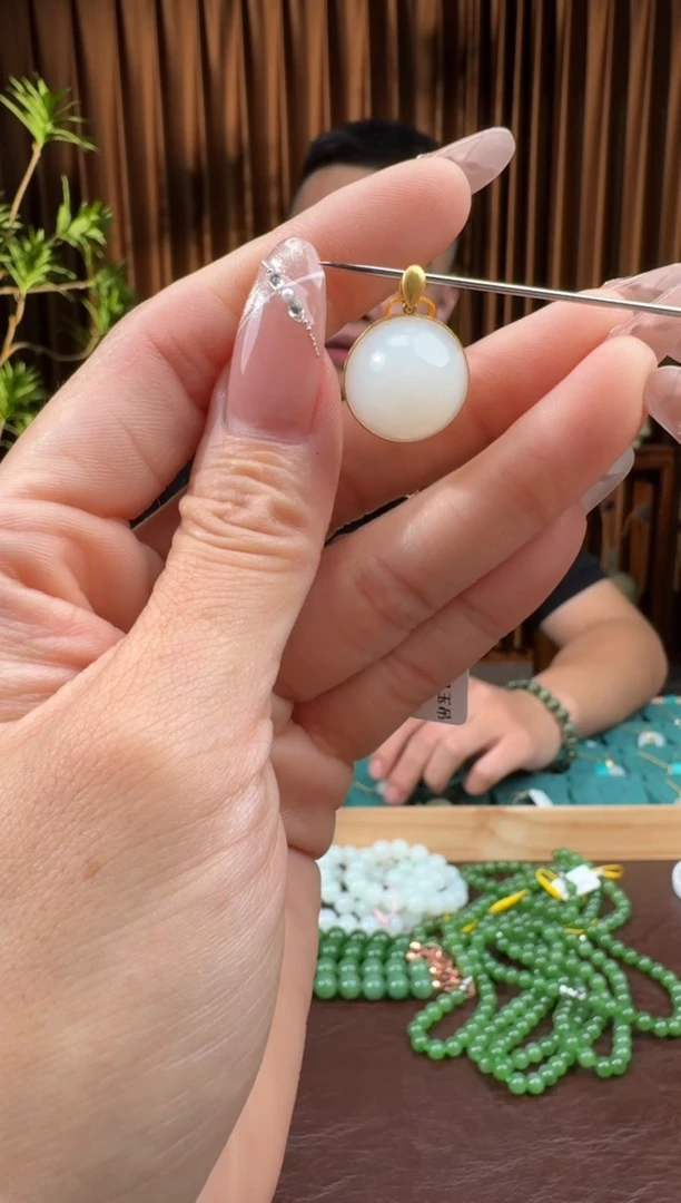 和田玉18K金镶嵌颈饰87志浩8.8多样性拍一发一