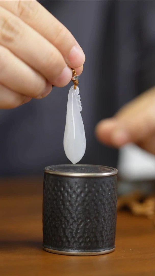 翡翠未镶嵌颈饰翡翠吊坠