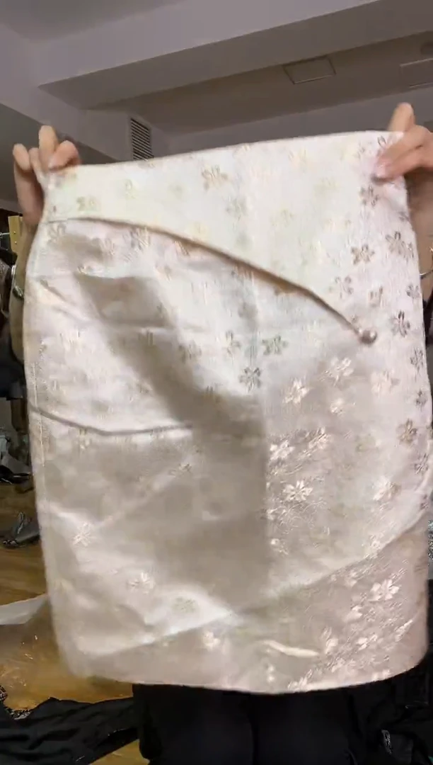 XL码      115-125斤  半裙