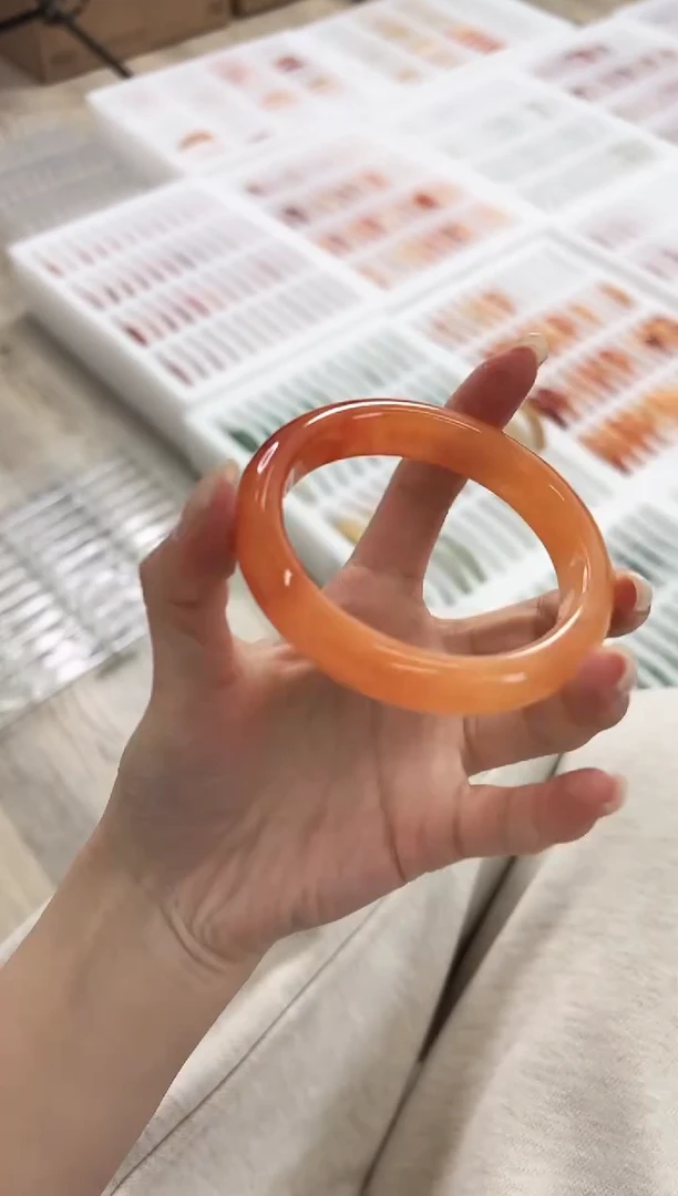 未镶嵌手镯石英质玉85-57D