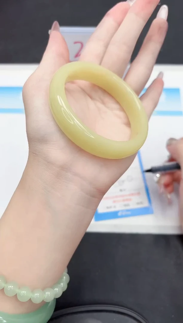 【闪购商品】石英质玉手镯未镶嵌315-56