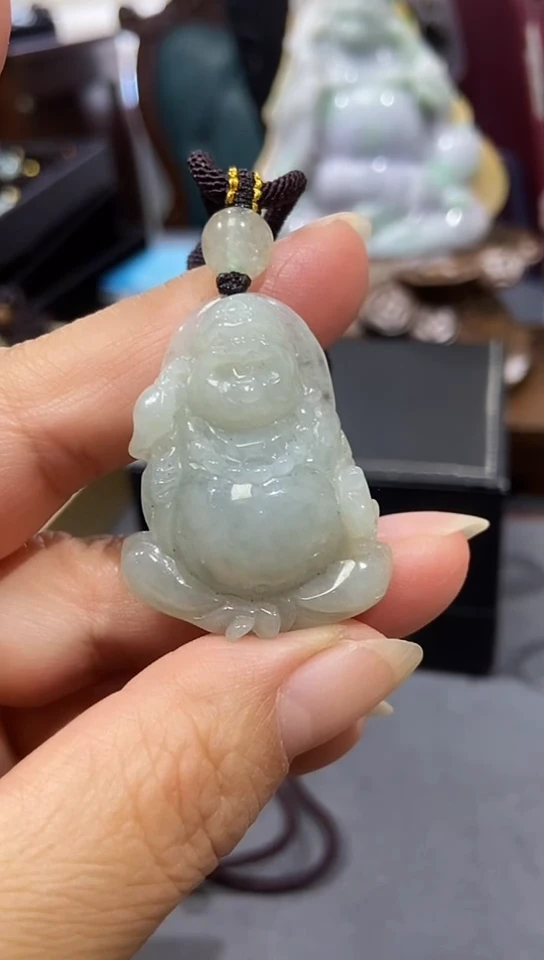 颈饰未镶嵌翡翠往**风吊坠