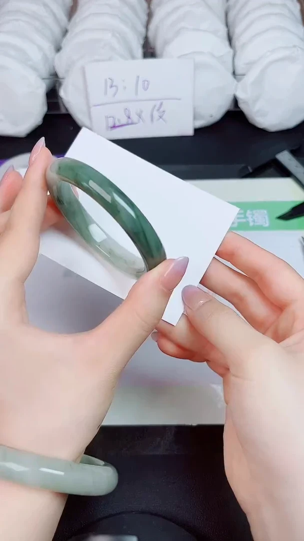 石英质玉手镯未镶嵌2-52.5