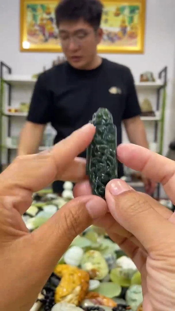 岫玉未镶嵌手把件