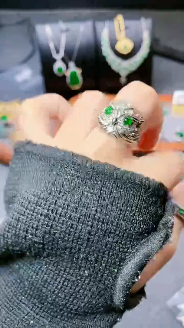 【闪购商品】翡翠戒指银S925镶嵌戒指