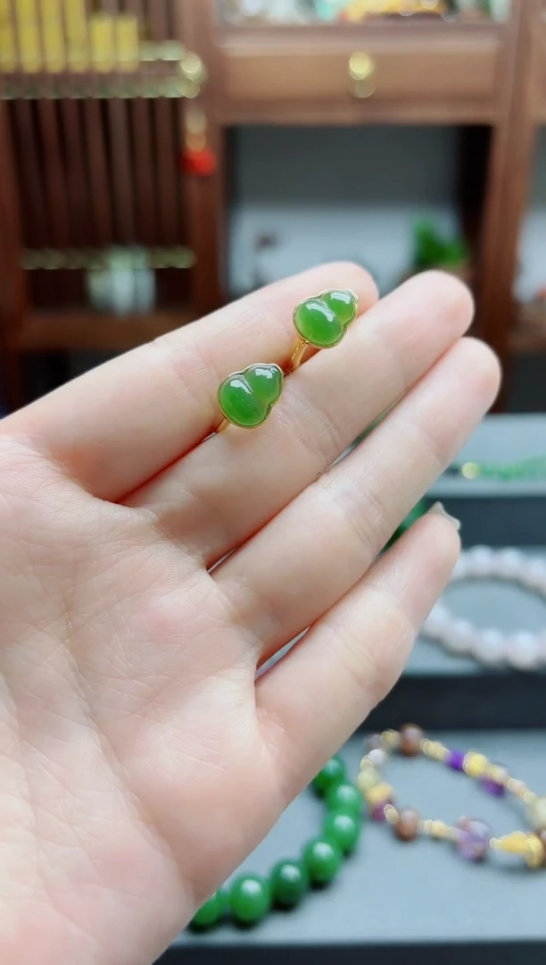 和田玉银S925镶嵌耳饰s925银碧玉葫芦耳扣LXY