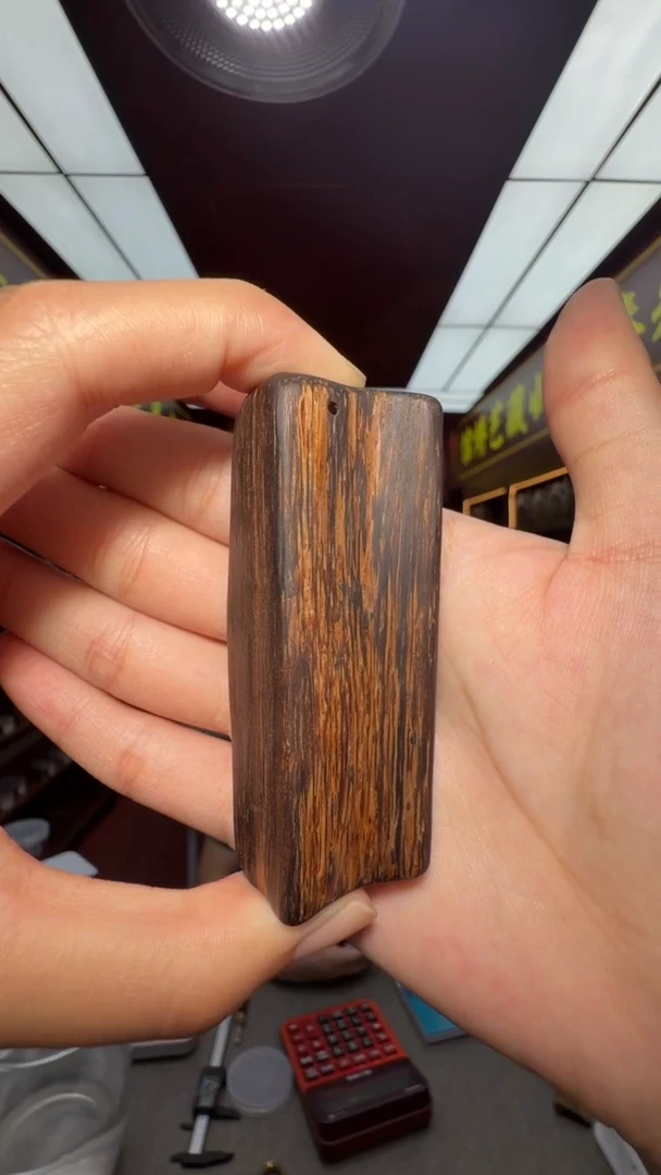 沉香吊坠多样性发一 越南