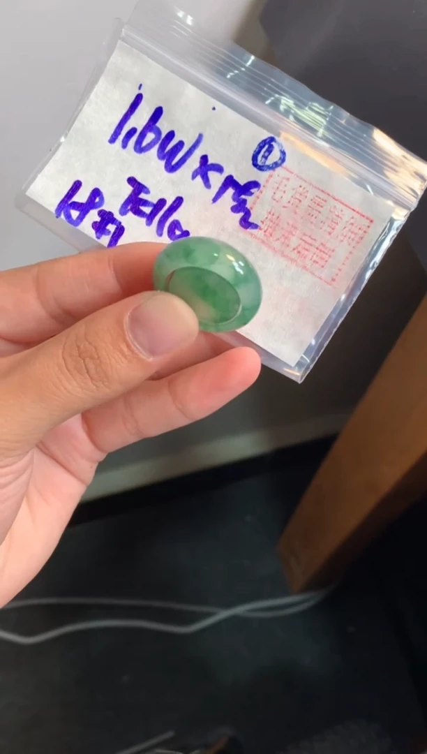 【闪购商品】定制翡翠未镶嵌戒圈#16000元-毛货需精细抛光