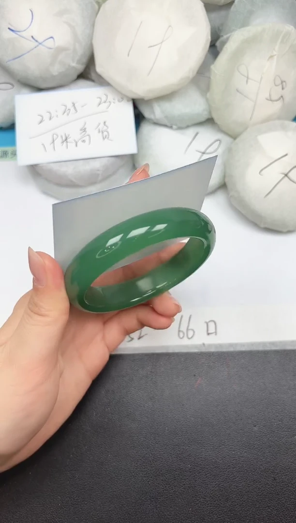 未镶嵌手镯石英质玉A274/55.2