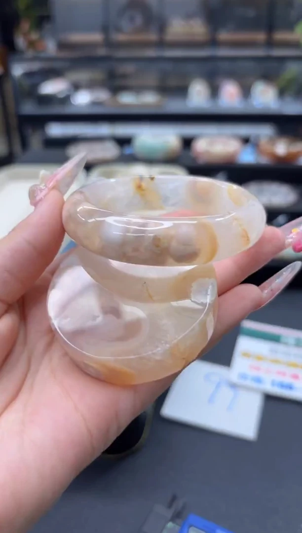 未镶嵌手镯石英质玉101(57圈赠送镯心)