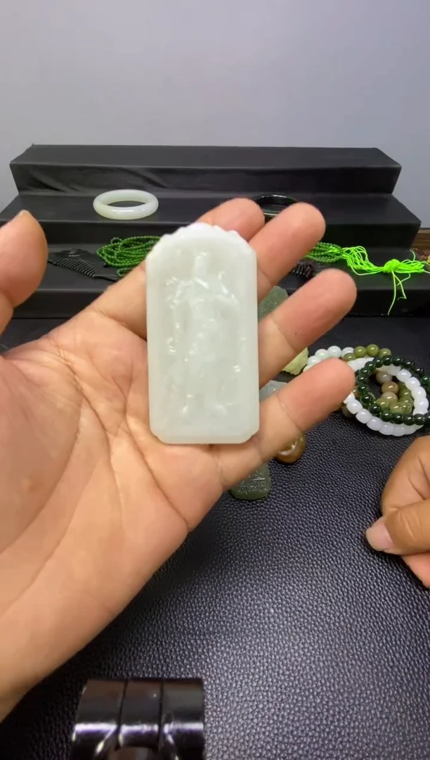 和田玉未镶嵌颈饰3