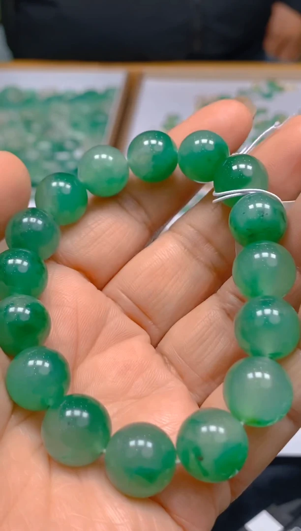 【闪购商品】石英质玉手链未镶嵌冰美人非洲翠A货，冰种