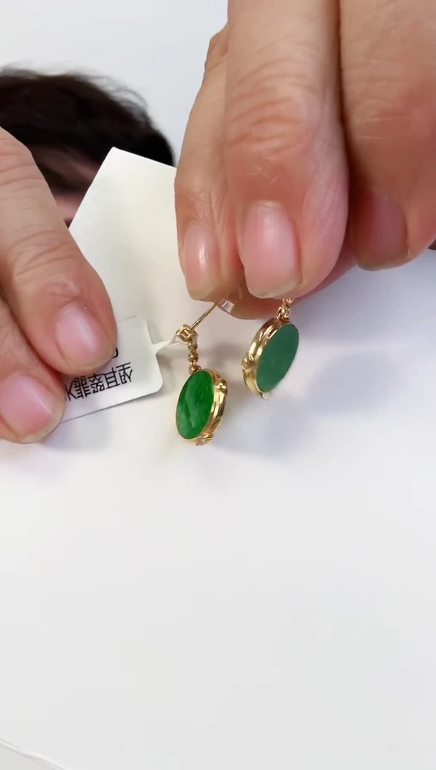 翡翠18K金镶嵌耳饰耳钩