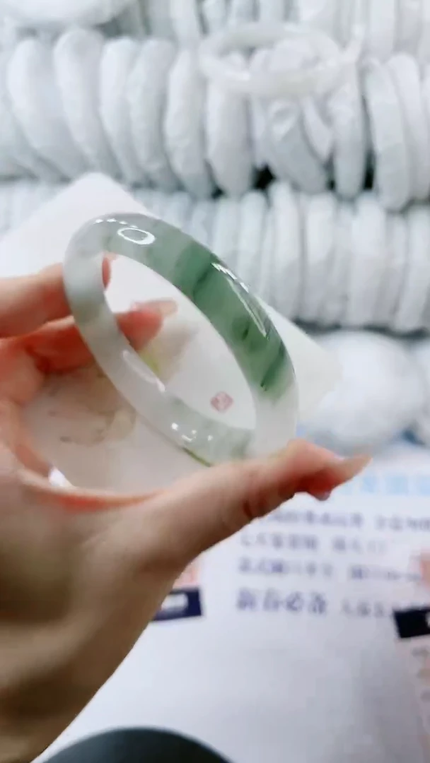 【闪购商品】石英质玉手镯未镶嵌0011705671-多样性发货