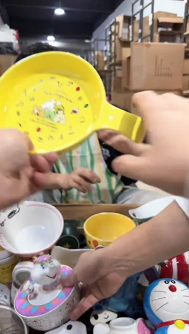 瓷片原盒角落生物把手盘